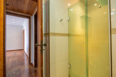 Apartamento à venda com 116m², 2 quartos e 1 vaga Apartamento à venda com 116m², 2 quartos e 1 vagaBanheiro Social