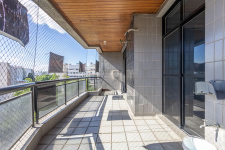 Apartamento à venda com 116m², 2 quartos e 1 vaga Apartamento à venda com 116m², 2 quartos e 1 vagaVaranda da Sala