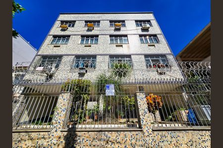 Apartamento à venda com 105m², 3 quartos e 1 vagaFachada