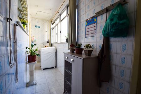 Apartamento à venda com 105m², 3 quartos e 1 vagaÁrea de Serviço