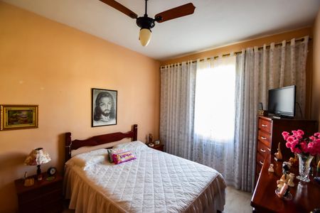 Apartamento à venda com 105m², 3 quartos e 1 vagaQuarto 2