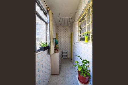 Apartamento à venda com 105m², 3 quartos e 1 vagaÁrea de Serviço