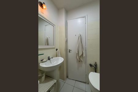 Apartamento à venda com 135m², 3 quartos e 1 vaga Apartamento à venda com 135m², 3 quartos e 1 vagaBanheiro 2