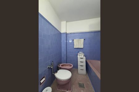 Apartamento à venda com 135m², 3 quartos e 1 vaga Apartamento à venda com 135m², 3 quartos e 1 vagaBanheiro 1