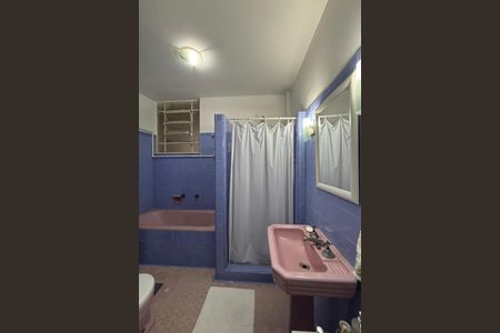 Apartamento à venda com 135m², 3 quartos e 1 vaga Apartamento à venda com 135m², 3 quartos e 1 vagaBanheiro 1