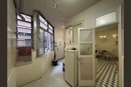 Apartamento à venda com 135m², 3 quartos e 1 vaga Apartamento à venda com 135m², 3 quartos e 1 vagaÁrea de serviço