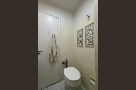 Apartamento à venda com 135m², 3 quartos e 1 vaga Apartamento à venda com 135m², 3 quartos e 1 vagaBanheiro 2