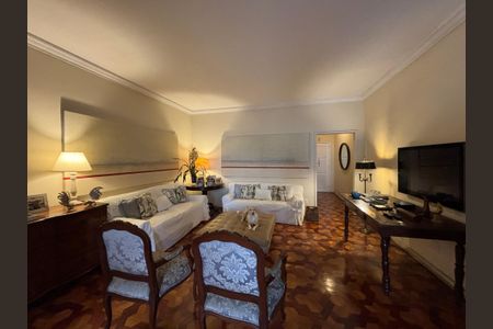 Apartamento à venda com 135m², 3 quartos e 1 vaga Apartamento à venda com 135m², 3 quartos e 1 vagaSala