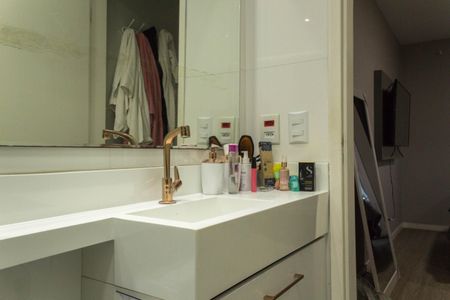 Apartamento à venda com 122m², 2 quartos e 2 vagasBanheiro da Suíte 1