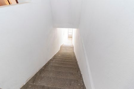 Apartamento para alugar com 65m², 2 quartos e sem vagaEscada Externa