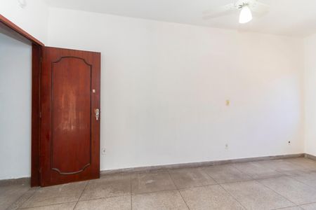 Apartamento para alugar com 65m², 2 quartos e sem vagaSala