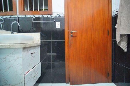 Casa à venda com 149m², 3 quartos e 3 vagasBanheiro