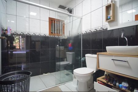 Casa à venda com 149m², 3 quartos e 3 vagasBanheiro da Suíte