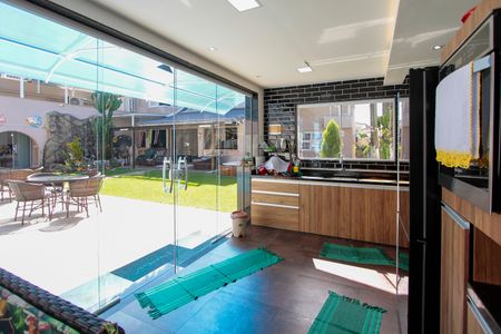 Casa de condomínio à venda com 720m², 5 quartos e 4 vagasChurrasqueira - Cozinha Gourmet