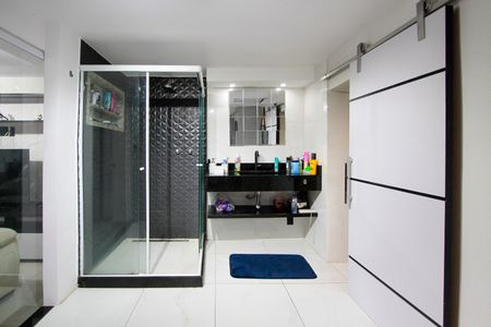 Casa de condomínio à venda com 720m², 5 quartos e 4 vagasBanheiro da Suíte 3