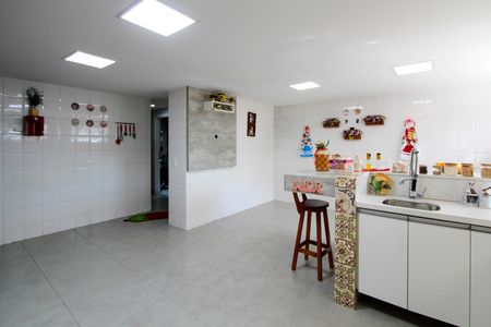 Casa de condomínio à venda com 720m², 5 quartos e 4 vagasCozinha