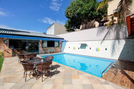 Casa de condomínio à venda com 720m², 5 quartos e 4 vagasPiscina