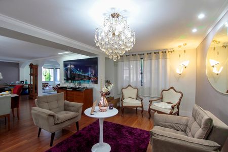 Casa de condomínio à venda com 720m², 5 quartos e 4 vagasSala