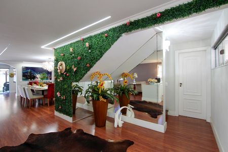 Casa de condomínio à venda com 720m², 5 quartos e 4 vagasSala