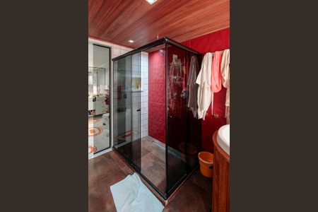 Casa de condomínio à venda com 720m², 5 quartos e 4 vagasBanheiro da Suíte 1