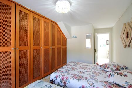 Casa de condomínio à venda com 720m², 5 quartos e 4 vagasQuarto 2