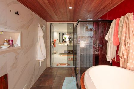 Casa de condomínio à venda com 720m², 5 quartos e 4 vagasBanheiro da Suíte 1