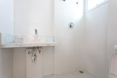 Apartamento para alugar com 81m², 2 quartos e 2 vagas Apartamento para alugar com 81m², 2 quartos e 2 vagasBanheiro da Suíte 1