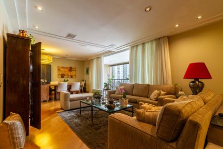 Apartamento à venda com 218m², 3 quartos e 4 vagasSala