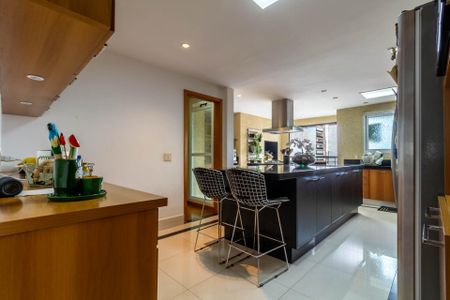 Apartamento à venda com 218m², 3 quartos e 4 vagasCozinha