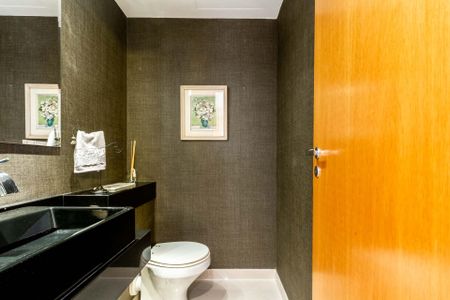 Apartamento à venda com 218m², 3 quartos e 4 vagasLavabo