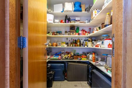 Apartamento à venda com 218m², 3 quartos e 4 vagasDespensa