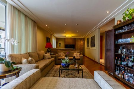 Apartamento à venda com 218m², 3 quartos e 4 vagasSala