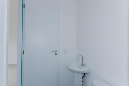 Apartamento à venda com 33m², 2 quartos e sem vaga Apartamento à venda com 33m², 2 quartos e sem vagaBanheiro