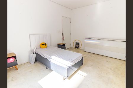 Casa à venda com 300m², 2 quartos e 4 vagasQuarto 2