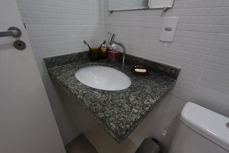 Apartamento à venda com 64m², 3 quartos e 1 vagaBanheiro da Suíte