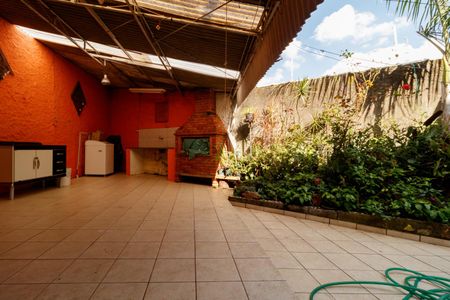 Casa à venda com 260m², 1 quarto e 2 vagasÁrea externa