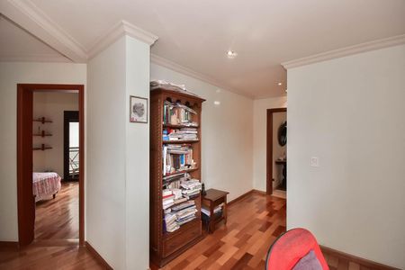 Apartamento à venda com 285m², 4 quartos e 4 vagas Apartamento à venda com 285m², 4 quartos e 4 vagasCorredor