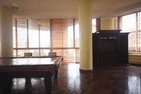 Apartamento à venda com 285m², 4 quartos e 4 vagas Apartamento à venda com 285m², 4 quartos e 4 vagasÁrea comum - Salão de Jogos