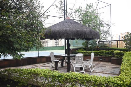 Apartamento à venda com 285m², 4 quartos e 4 vagas Apartamento à venda com 285m², 4 quartos e 4 vagasÁrea comum - Área Externa