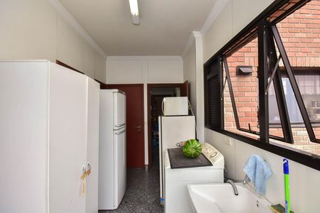 Apartamento à venda com 285m², 4 quartos e 4 vagas Apartamento à venda com 285m², 4 quartos e 4 vagasÁrea de Serviço