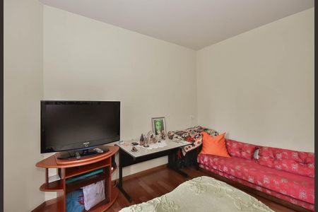 Apartamento à venda com 285m², 4 quartos e 4 vagas Apartamento à venda com 285m², 4 quartos e 4 vagasSuíte 3