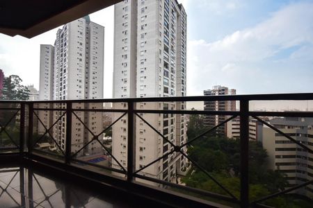 Apartamento à venda com 285m², 4 quartos e 4 vagas Apartamento à venda com 285m², 4 quartos e 4 vagasVaranda da Suíte 3