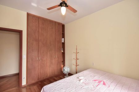 Apartamento à venda com 285m², 4 quartos e 4 vagas Apartamento à venda com 285m², 4 quartos e 4 vagasSuíte 2