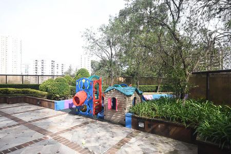 Apartamento à venda com 285m², 4 quartos e 4 vagas Apartamento à venda com 285m², 4 quartos e 4 vagasÁrea comum - Playground