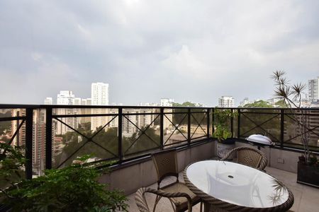 Apartamento à venda com 285m², 4 quartos e 4 vagas Apartamento à venda com 285m², 4 quartos e 4 vagasVaranda