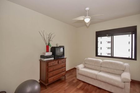 Apartamento à venda com 285m², 4 quartos e 4 vagas Apartamento à venda com 285m², 4 quartos e 4 vagasQuarto