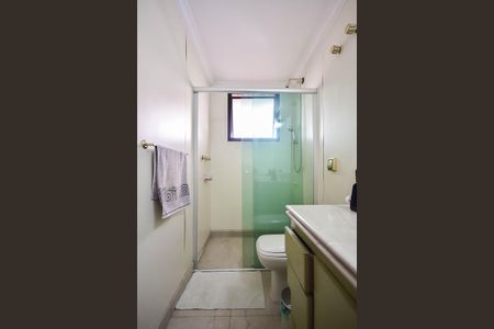 Apartamento à venda com 285m², 4 quartos e 4 vagas Apartamento à venda com 285m², 4 quartos e 4 vagasBanheiro Suíte 2