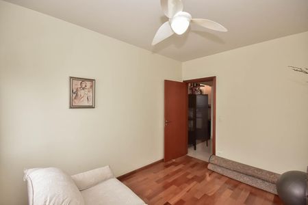 Apartamento à venda com 285m², 4 quartos e 4 vagas Apartamento à venda com 285m², 4 quartos e 4 vagasQuarto