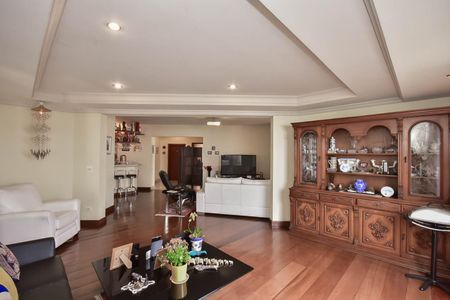 Apartamento à venda com 285m², 4 quartos e 4 vagas Apartamento à venda com 285m², 4 quartos e 4 vagasSala