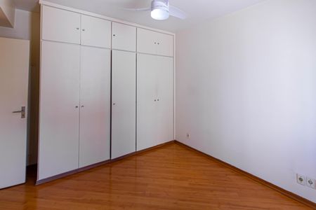 Apartamento à venda com 89m², 2 quartos e 1 vagaQuarto 2